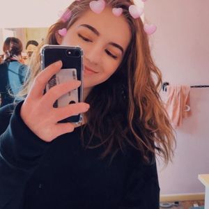 Meet your Posher, Courtney